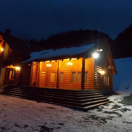 Pensiunea Izbucul Tauz Ghetari Exteriör bild
