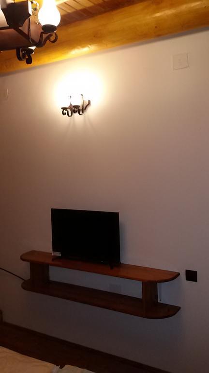 Pensiunea Izbucul Tauz Ghetari Exteriör bild