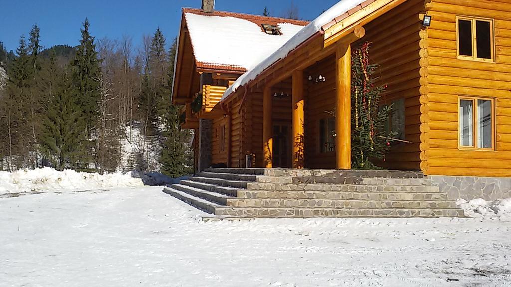 Pensiunea Izbucul Tauz Ghetari Exteriör bild